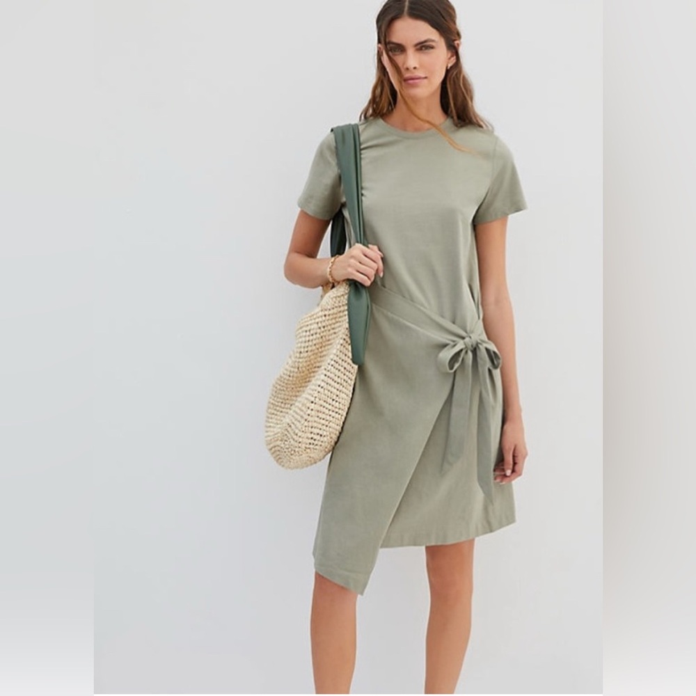 NWT Anthropologie Dolan Tied Knot T-shirt Dress in Moss. Size Medium